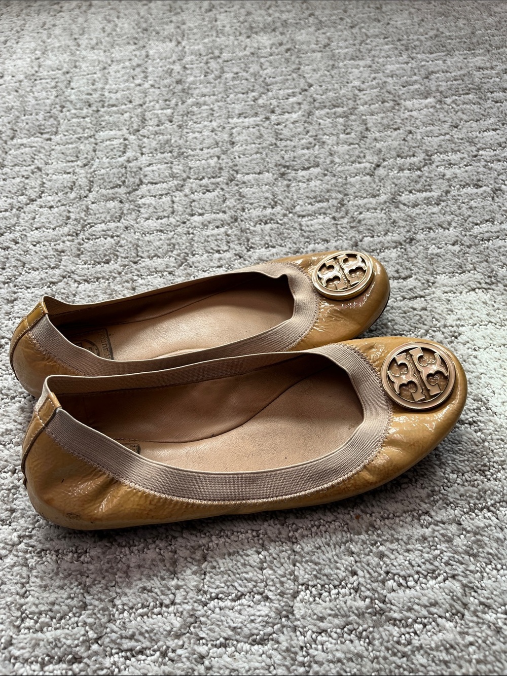 Tory Burch Patent Leather Ballet Flats Tan with Gold - Picture 5 of 5